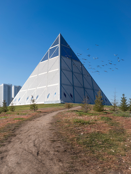 Astana — lumières de la capitale kazakhe