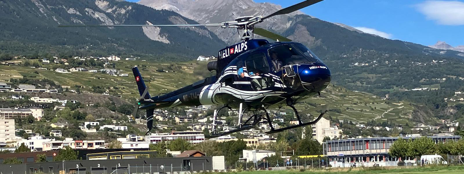 Héli-Alps — portes ouvertes à l'aéroport de Sion